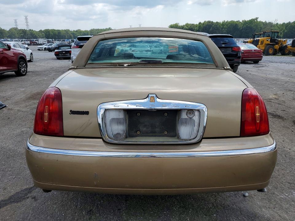Продаж на аукціоні авто 1998 Lincoln Town Car, vin: 1LNFM81W0WY692993, номер лоту: 61982386