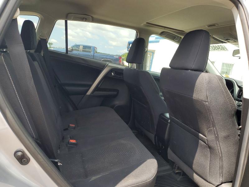 63493716 :رقم المزاد ، 2T3RFREV6HW686468 vin ، 2017 Toyota Rav4 مزاد بيع