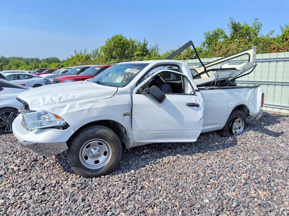 60933666 :رقم المزاد ، 3C6JR6DT7LG144069 vin ، 2020 Ram 1500 Classic مزاد بيع