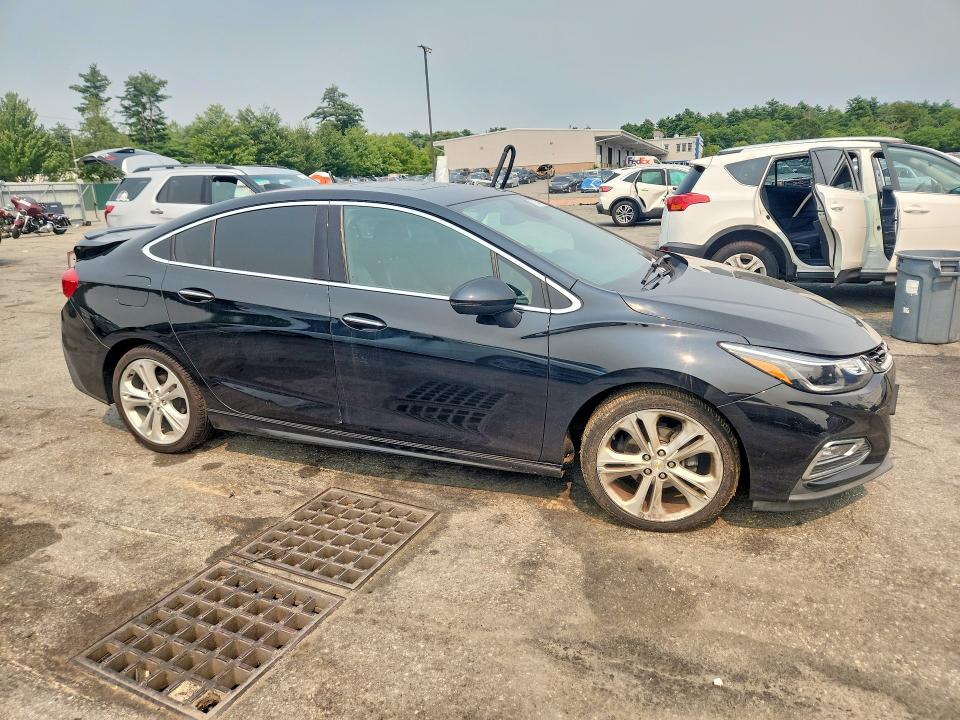 2017 Chevrolet Cruze მანქანა იყიდება აუქციონზე, vin: 1G1BF5SM7H7127814, აუქციონის ნომერი: 61034106