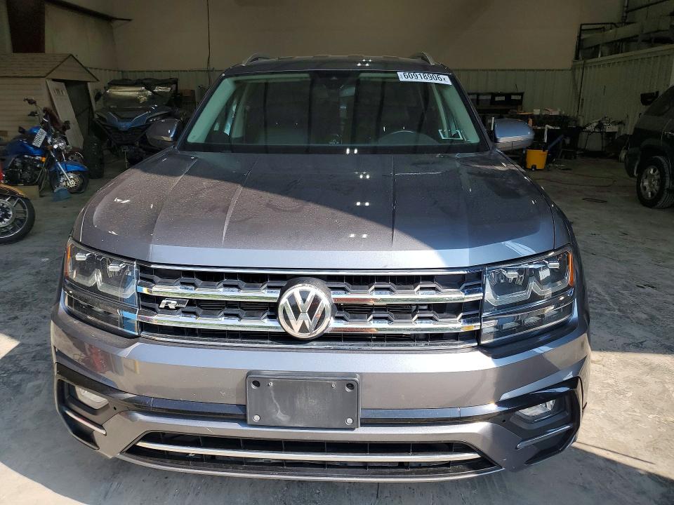 2018 Volkswagen Atlas მანქანა იყიდება აუქციონზე, vin: 1V2PR2CAXJC556383, აუქციონის ნომერი: 60918906