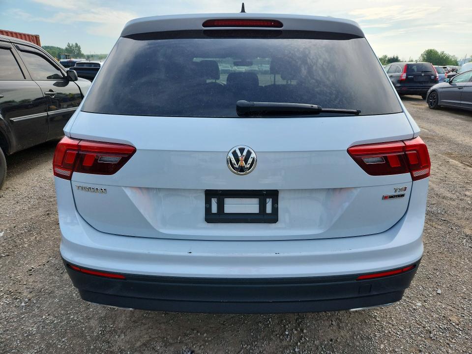 Продажа на аукционе авто 2018 Volkswagen Tiguan, vin: 3VV2B7AX3JM062872, номер лота: 59068376