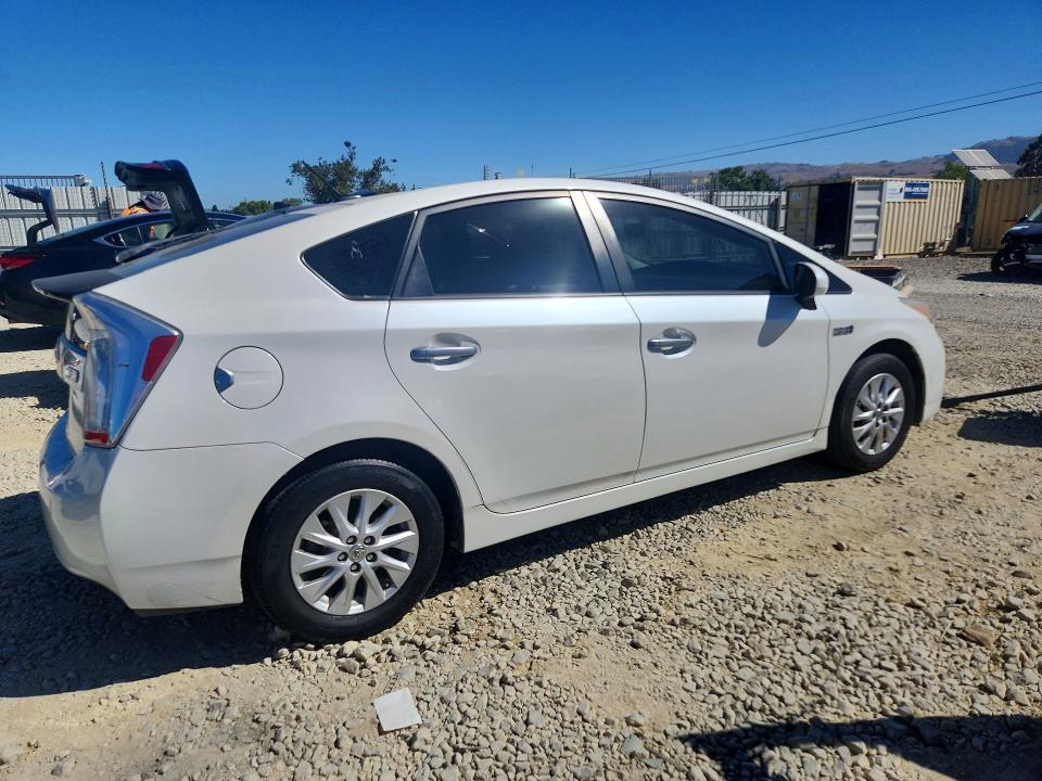 61369926 :رقم المزاد ، JTDKN3DP0E3054701 vin ، 2014 Toyota Prius Plug-in Hybrid مزاد بيع
