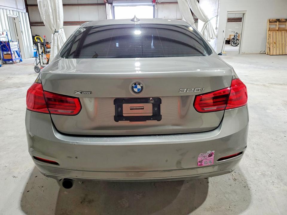 2017 Bmw 320 მანქანა იყიდება აუქციონზე, vin: WBA8E5G35HNU43404, აუქციონის ნომერი: 63319746