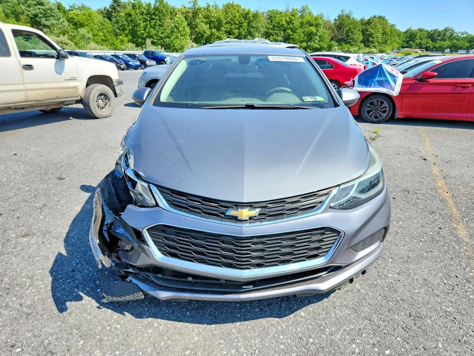 Продаж на аукціоні авто 2018 Chevrolet Cruze, vin: 1G1BE5SM8J7134229, номер лоту: 62619096