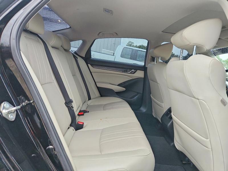 Aukcja sprzedaży 2018 Honda Accord, vin: 1HGCV1F97JA047582, numer aukcji: 61680626