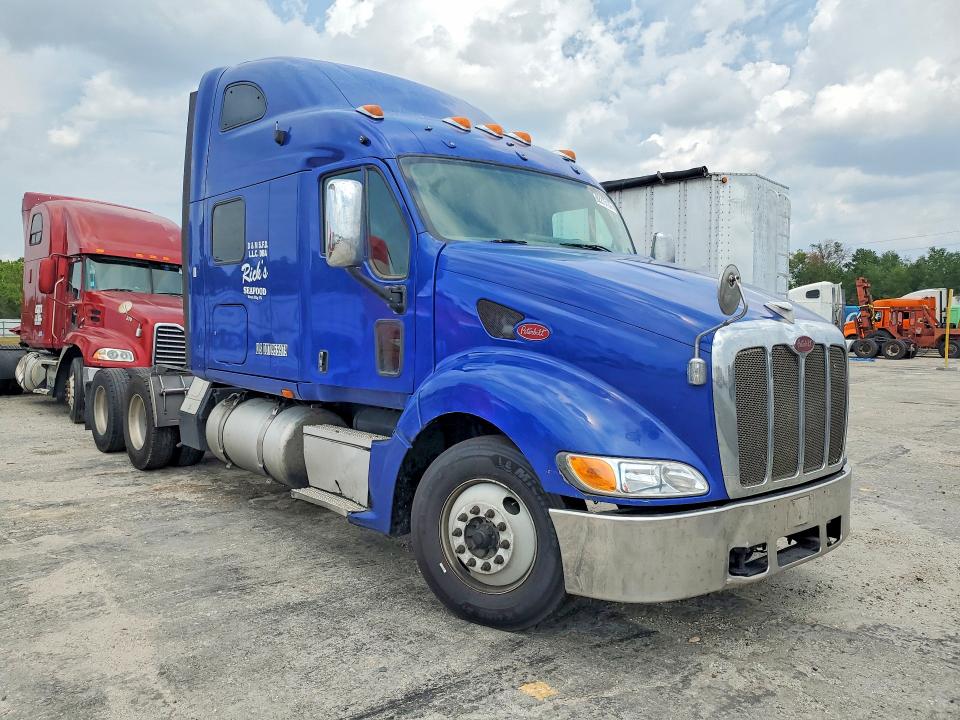 62275136 :رقم المزاد ، 1XP7D49X1BD102377 vin ، 2011 Peterbilt 387 مزاد بيع