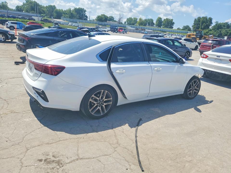 61003836 :رقم المزاد ، 3KPF54AD4ME388366 vin ، 2021 Kia Forte مزاد بيع