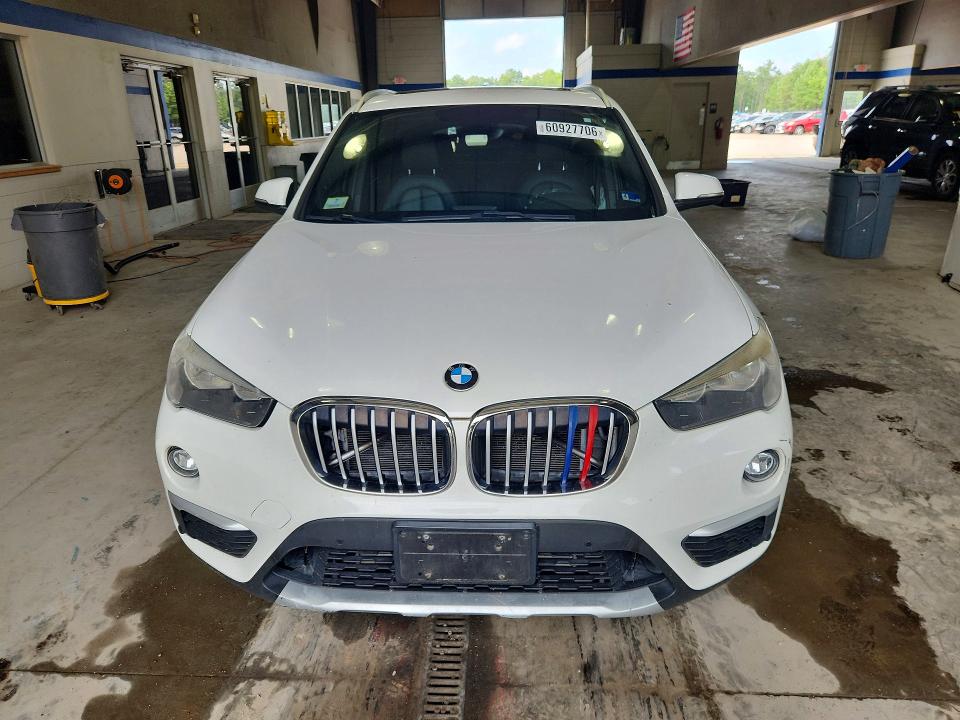 60927706 :رقم المزاد ، WBXHT3C32H5F80695 vin ، 2017 Bmw X1 مزاد بيع