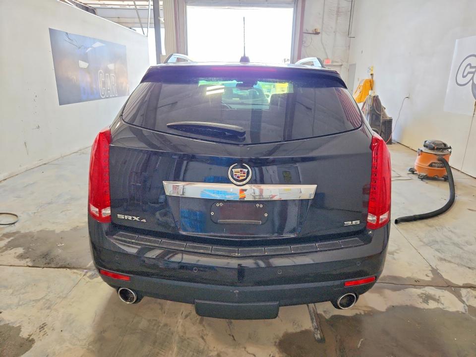 85625305 :رقم المزاد ، 3GYFNGE38FS629296 vin ، 2015 Cadillac Srx مزاد بيع