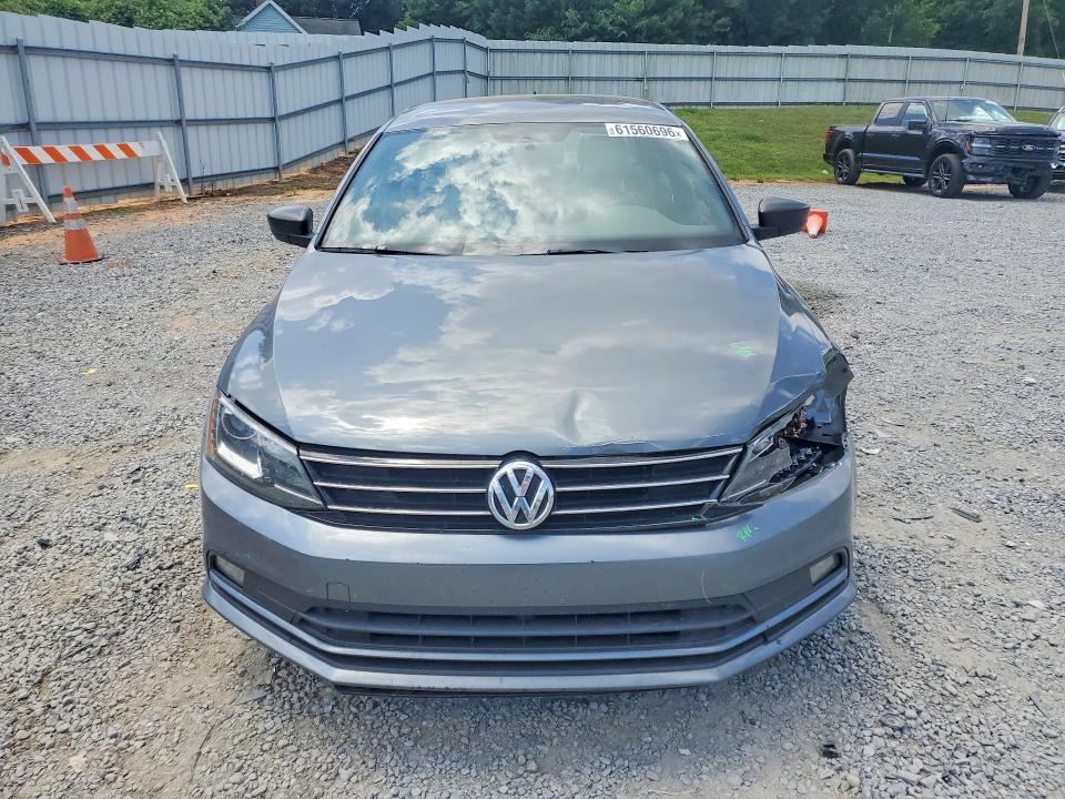 61560696 :رقم المزاد ، 3VWD17AJ3GM398887 vin ، 2016 Volkswagen Jetta مزاد بيع