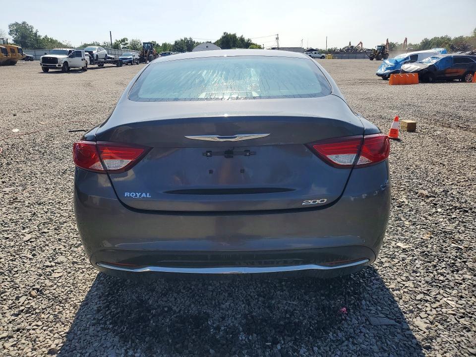 62270616 :رقم المزاد ، 1C3CCCAB4FN561680 vin ، 2015 Chrysler 200 مزاد بيع