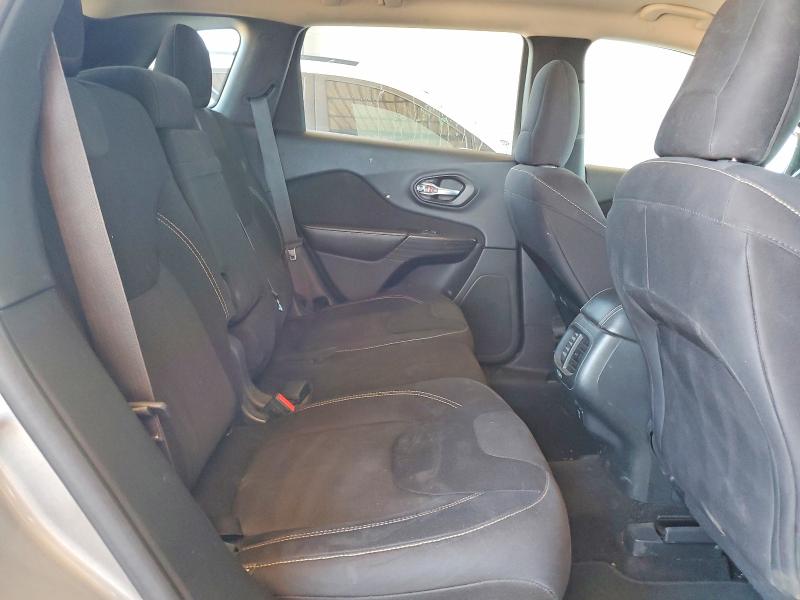 59917406 :رقم المزاد ، 1C4PJLCB7FW741598 vin ، 2015 Jeep Cherokee مزاد بيع