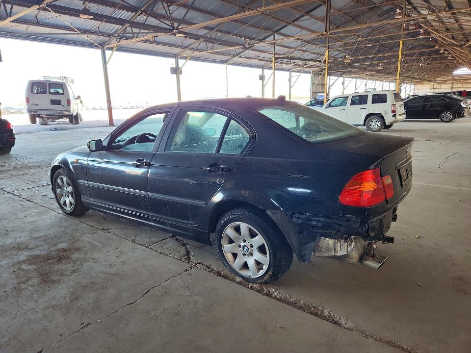 63605566 :رقم المزاد ، WBAAZ33494KP86270 vin ، 2004 Bmw 325 مزاد بيع