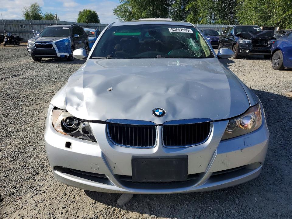 60647986 :رقم المزاد ، WBAVB135X6KX66244 vin ، 2006 Bmw 325 مزاد بيع
