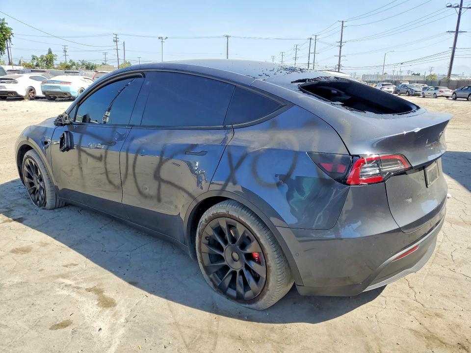 61635176 :رقم المزاد ، 5YJYGDEF1LF000114 vin ، 2020 Tesla Model Y مزاد بيع