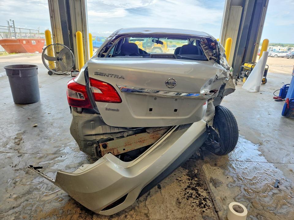 62301216 :رقم المزاد ، 3N1AB7AP3HY347250 vin ، 2017 Nissan Sentra مزاد بيع