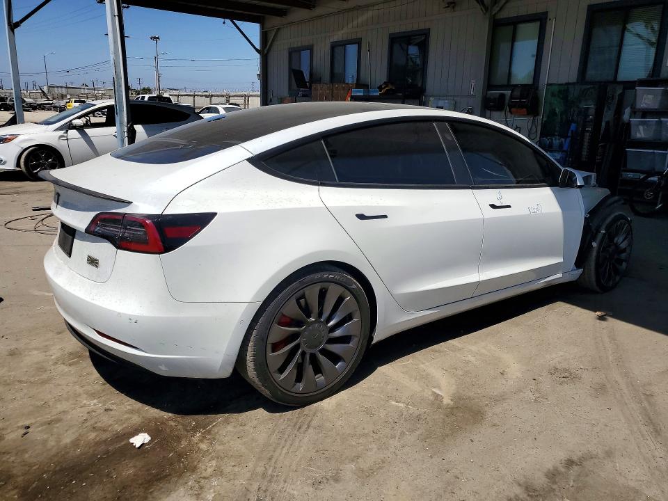 62526856 :رقم المزاد ، 5YJ3E1EC5NF209069 vin ، 2022 Tesla Model 3 مزاد بيع