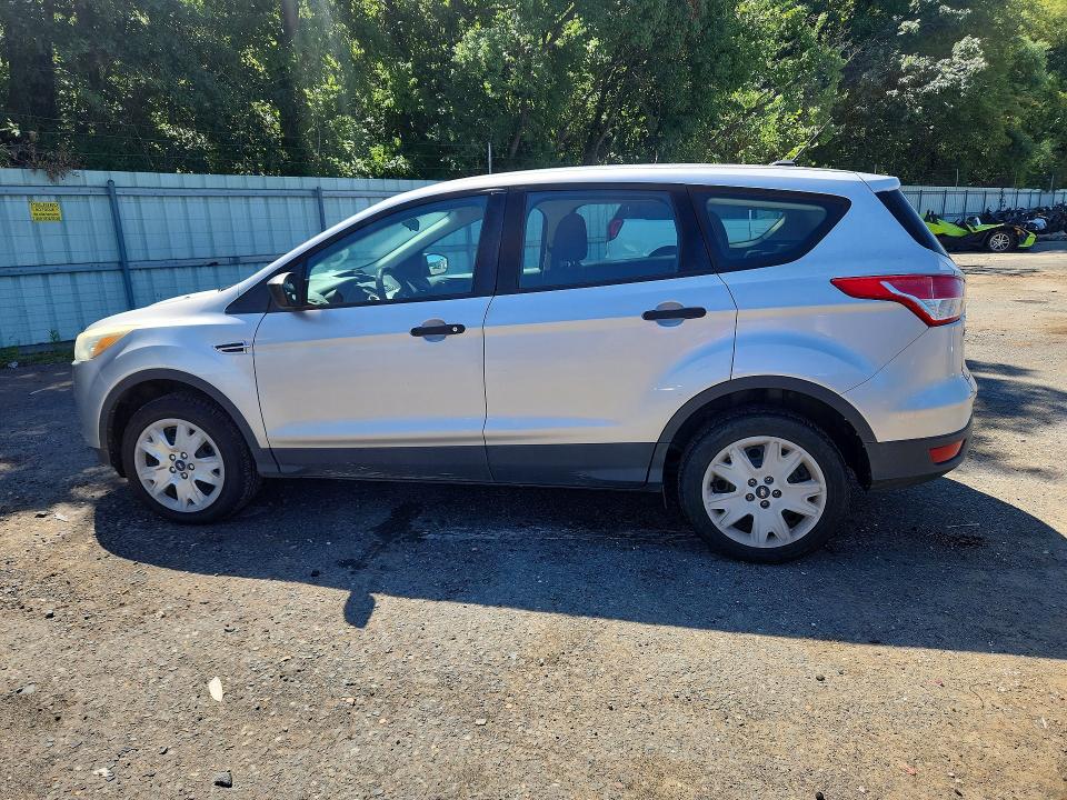 62642206 :رقم المزاد ، 1FMCU0F77GUB79545 vin ، 2016 Ford Escape مزاد بيع