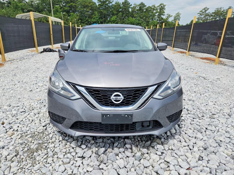 62527536 :رقم المزاد ، 3N1AB7AP9JY315652 vin ، 2018 Nissan Sentra مزاد بيع