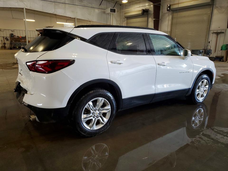 61129536 :رقم المزاد ، 3GNKBHRS7LS700477 vin ، 2020 Chevrolet Blazer مزاد بيع