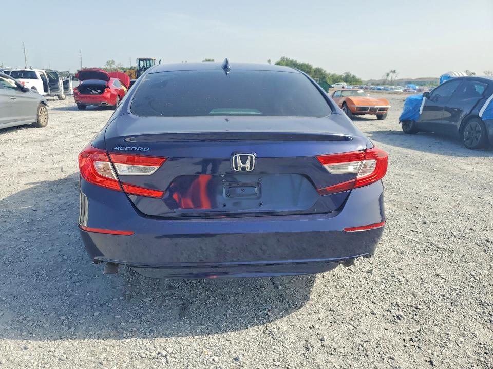 Auction sale of the 2018 Honda Accord, vin: 1HGCV1F16JA069423, lot number: 60268336