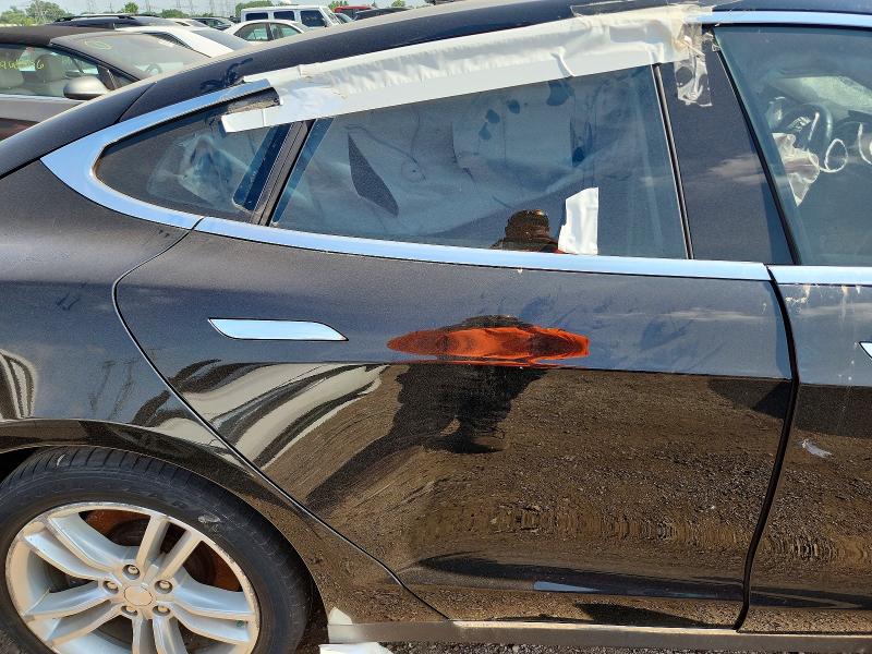 Продажа на аукционе авто 2015 Tesla Model S, vin: 5YJSA1S23FF088028, номер лота: 60973986