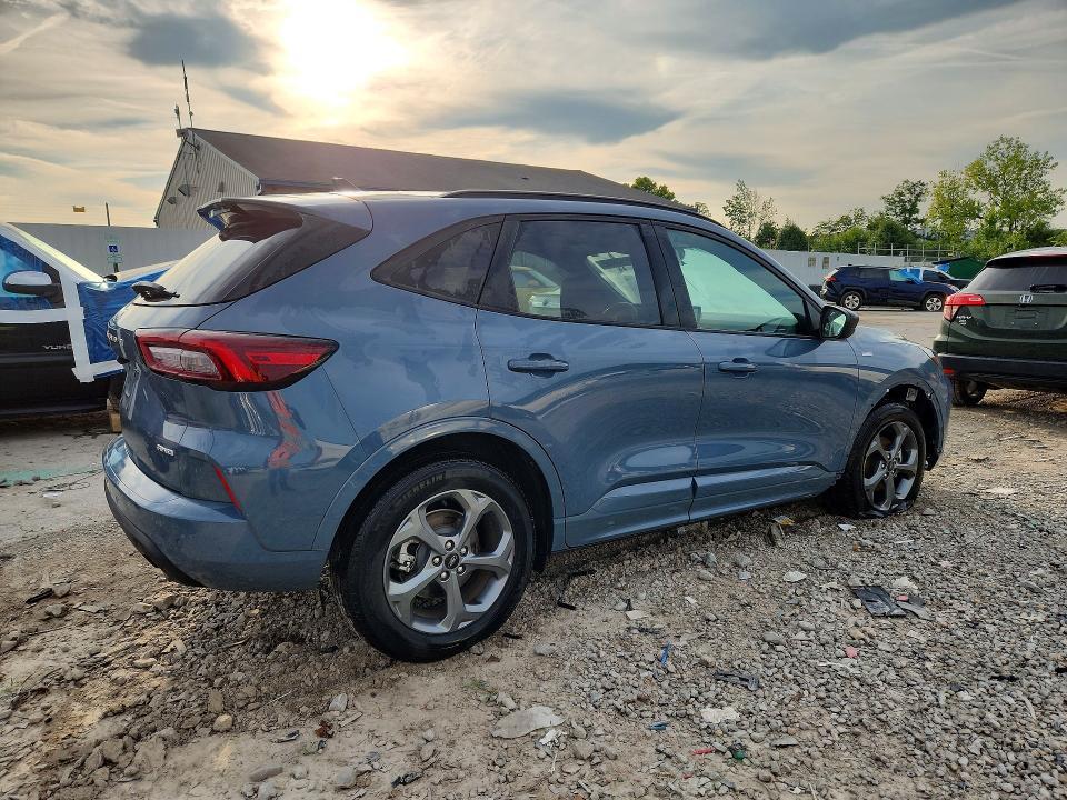 Продаж на аукціоні авто 2023 Ford Escape, vin: 1FMCU9MNXPUB46514, номер лоту: 61939166