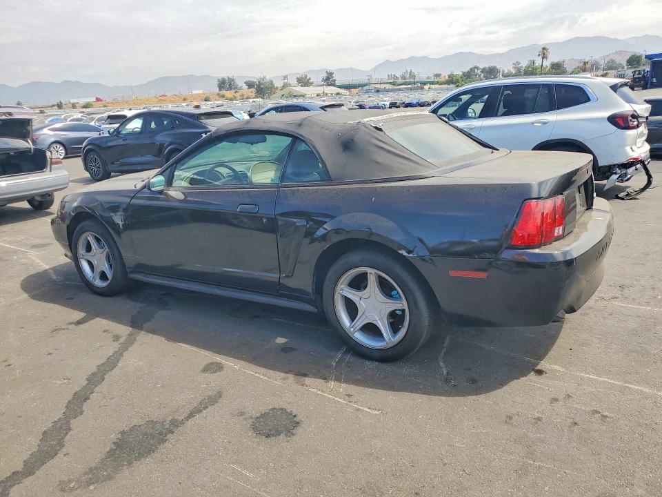 2000 Ford Mustang მანქანა იყიდება აუქციონზე, vin: 1FAFP4444YF192886, აუქციონის ნომერი: 61594476