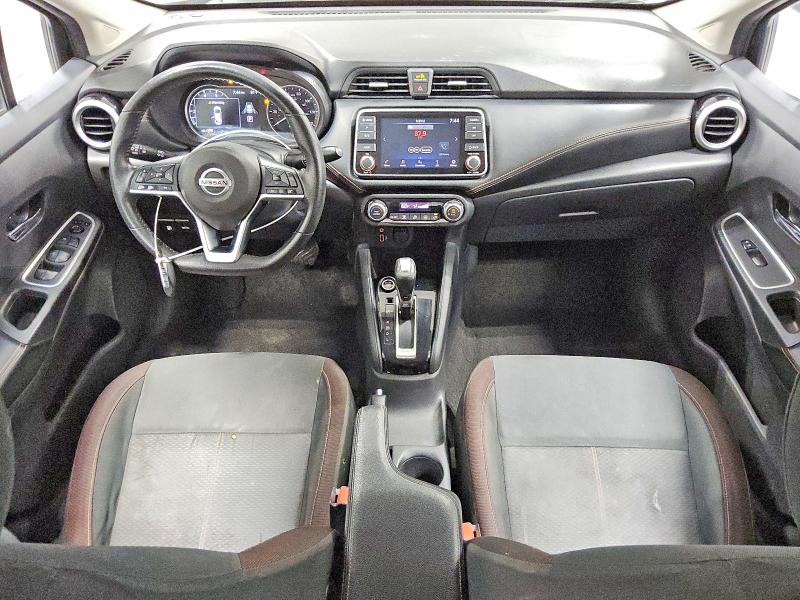 61226736 :رقم المزاد ، 3N1CN8FV4LL828661 vin ، 2020 Nissan Versa مزاد بيع