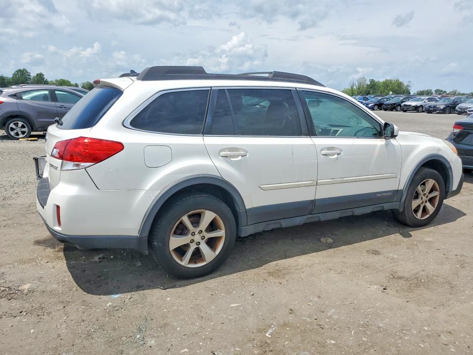 Продажа на аукционе авто 2014 Subaru Outback, vin: 4S4BRCMC1E3326010, номер лота: 62015186