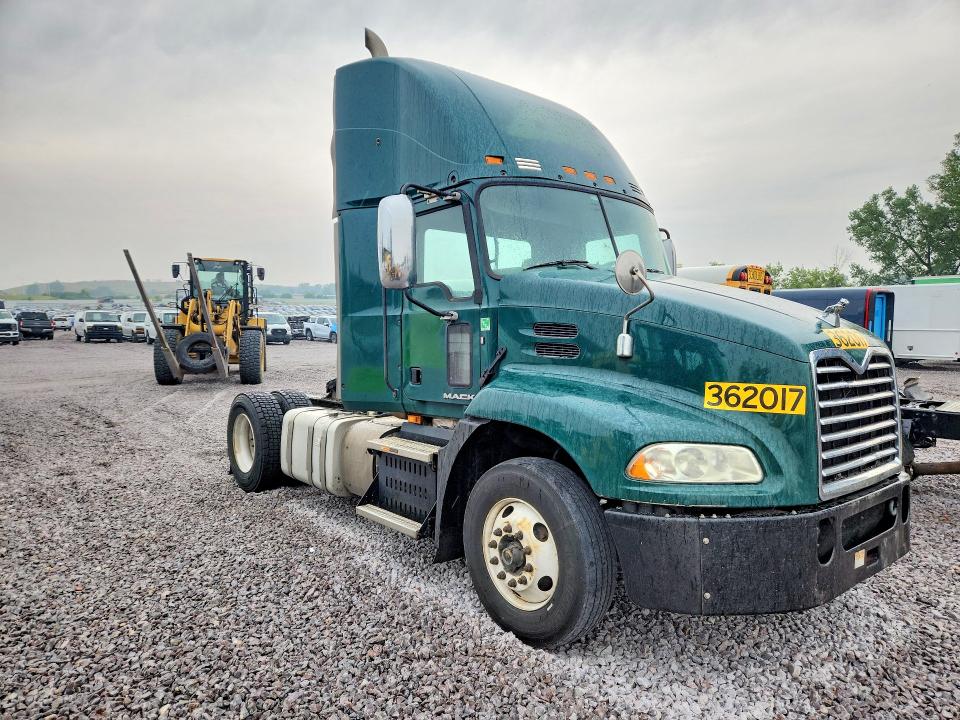 Продаж на аукціоні авто 2017 Mack 600 Cxu600, vin: 1M1AW01X1HM009325, номер лоту: 59225456