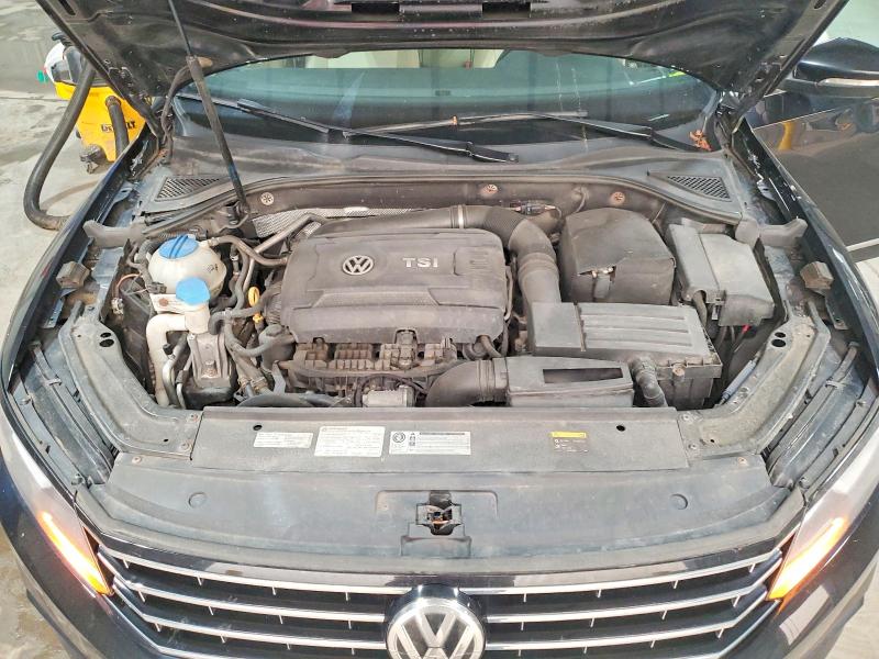 60668206 :رقم المزاد ، 1VWBT7A37HC069731 vin ، 2017 Volkswagen Passat مزاد بيع