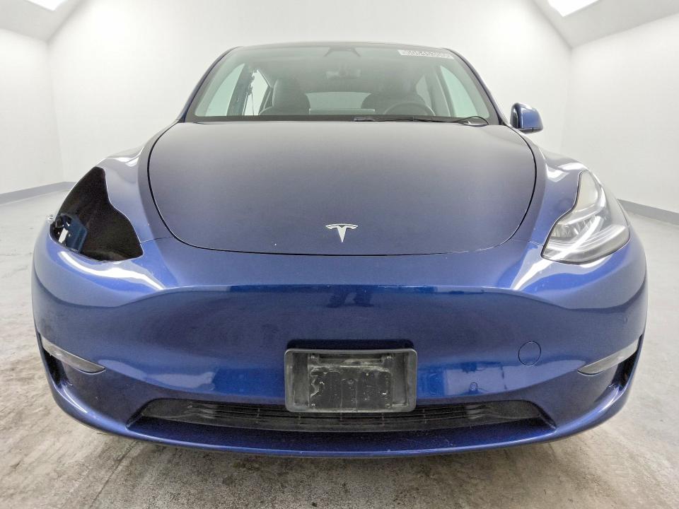 60645306 :رقم المزاد ، 7SAYGDEE3NF481237 vin ، 2022 Tesla Model Y مزاد بيع