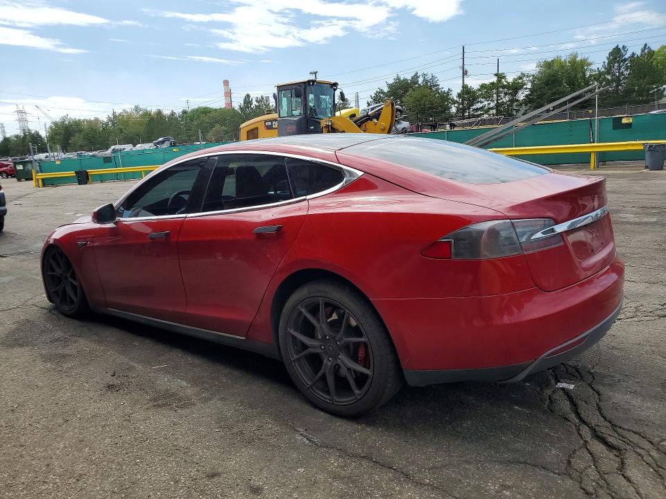 2015 Tesla Model S მანქანა იყიდება აუქციონზე, vin: 5YJSA1E25FF114902, აუქციონის ნომერი: 62513186