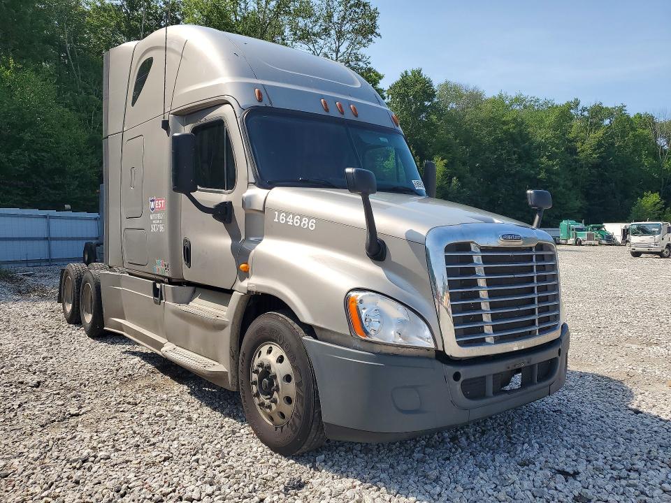 Продаж на аукціоні авто 2013 Freightliner Cascadia 125, vin: 1FUJGLDR4DSBV3013, номер лоту: 61699326