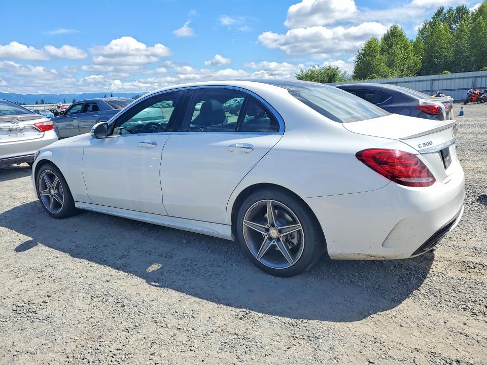 60620646 :رقم المزاد ، 55SWF4KB7FU073602 vin ، 2015 Mercedes-benz C مزاد بيع