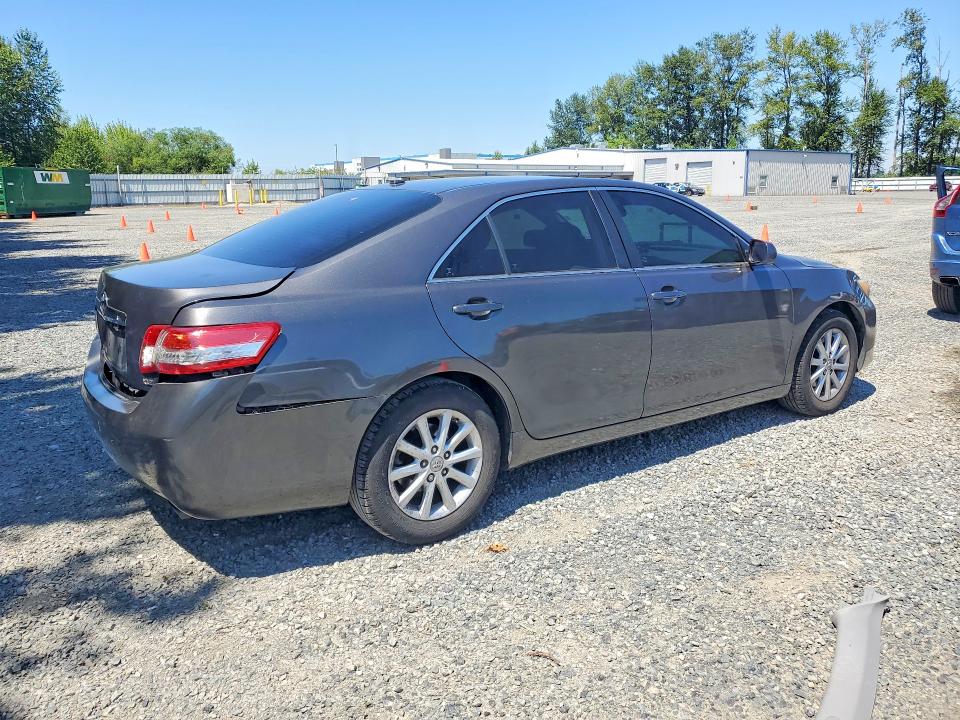 60076706 :رقم المزاد ، 4T4BF3EK9BR144243 vin ، 2011 Toyota Camry مزاد بيع