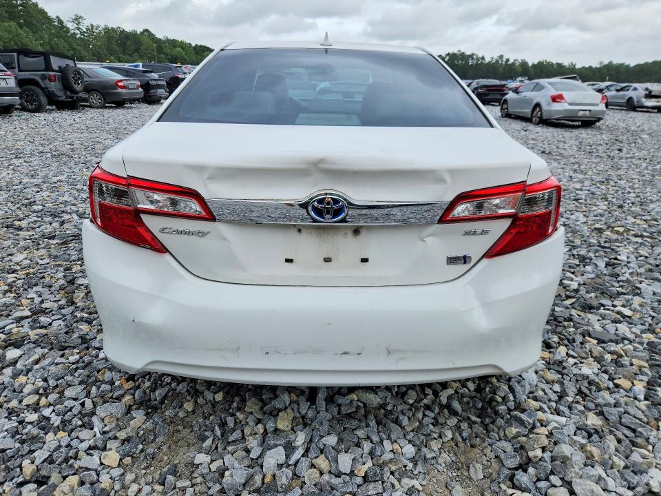 2014 Toyota Camry Hybrid მანქანა იყიდება აუქციონზე, vin: 4T1BD1FK3EU117045, აუქციონის ნომერი: 62075456