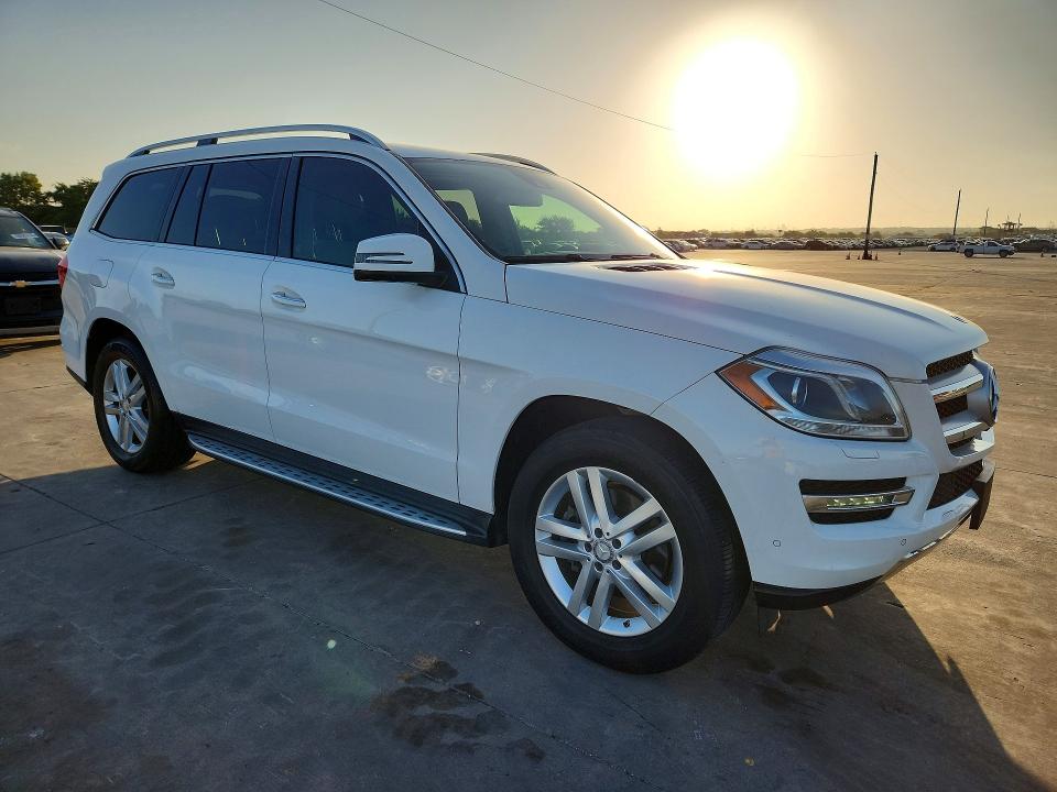 59534956 :رقم المزاد ، 4JGDF6EE4FA533751 vin ، 2015 Mercedes-benz Gl مزاد بيع