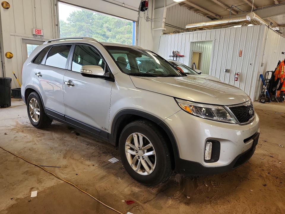 Продажа на аукционе авто 2015 Kia Sorento, vin: 5XYKTCA69FG592327, номер лота: 61505746