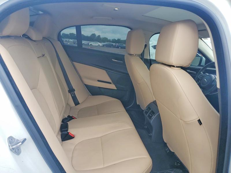 2018 Jaguar Xe მანქანა იყიდება აუქციონზე, vin: SAJAJ4FX4JCP25812, აუქციონის ნომერი: 60610456