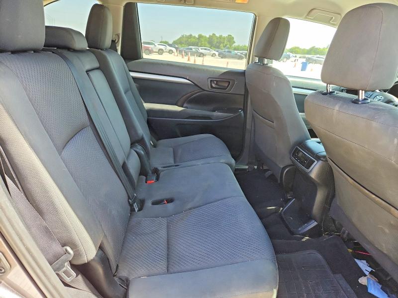 Продаж на аукціоні авто 2019 Toyota Highlander, vin: 5TDZZRFH0KS296281, номер лоту: 61107916