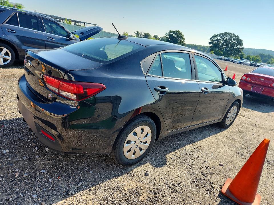 59541586 :رقم المزاد ، 3KPA24AB5JE113859 vin ، 2018 Kia Rio مزاد بيع