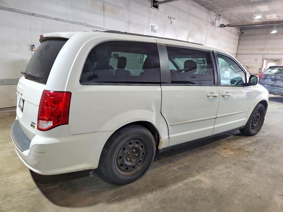 59331806 :رقم المزاد ، 2C4RDGBG2FR585385 vin ، 2015 Dodge Grand Caravan مزاد بيع
