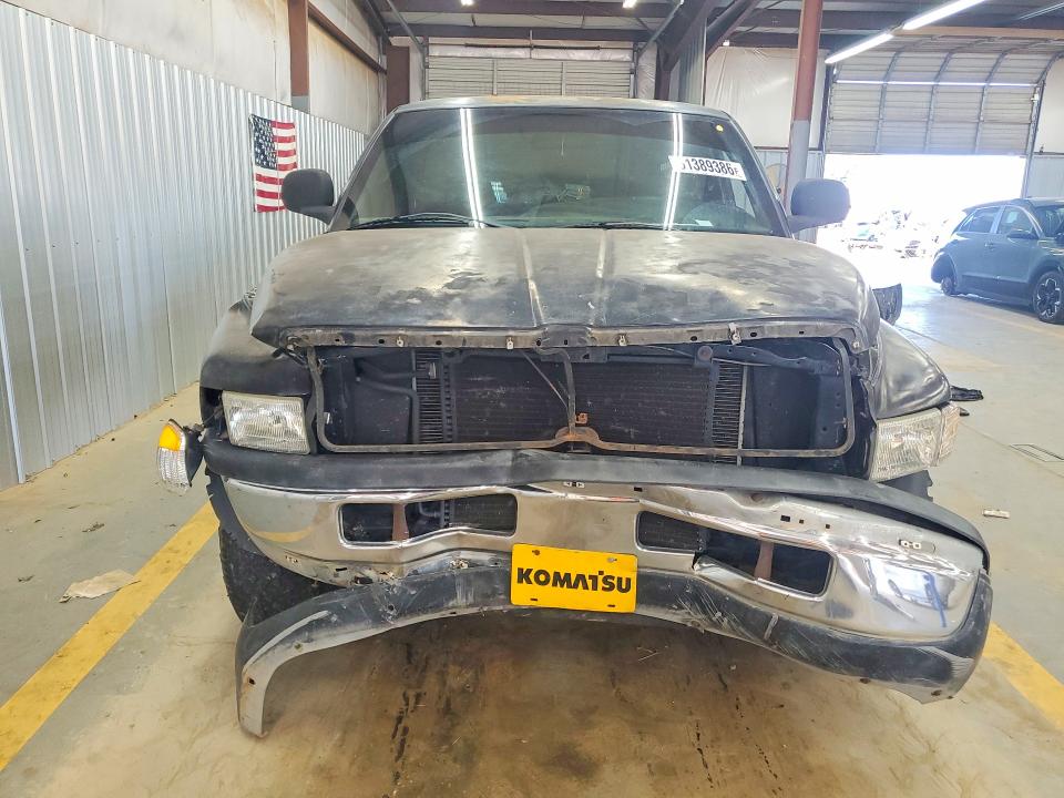 2001 Dodge Ram 1500 მანქანა იყიდება აუქციონზე, vin: 1B7HC16X81S270653, აუქციონის ნომერი: 61389386