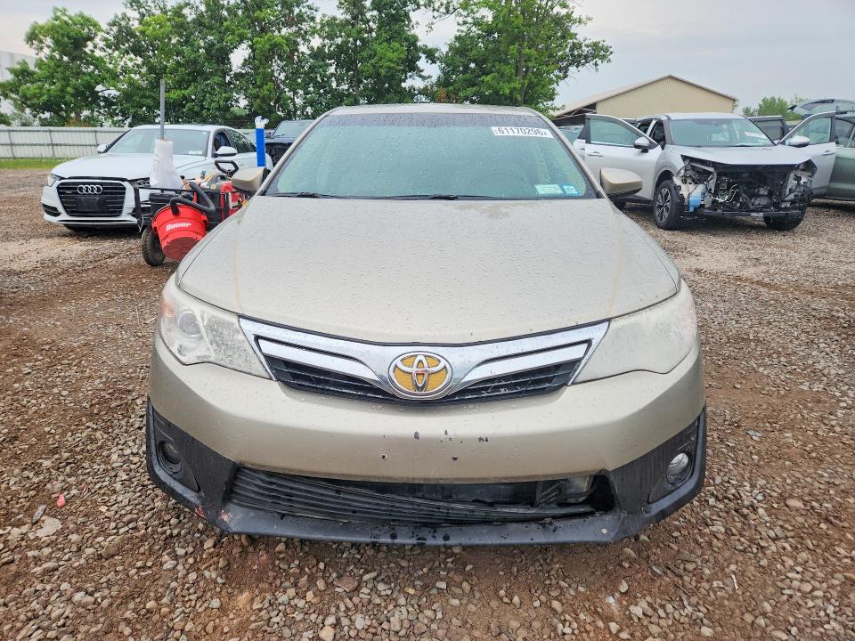 61170296 :رقم المزاد ، 4T1BF1FK4DU295801 vin ، 2013 Toyota Camry مزاد بيع