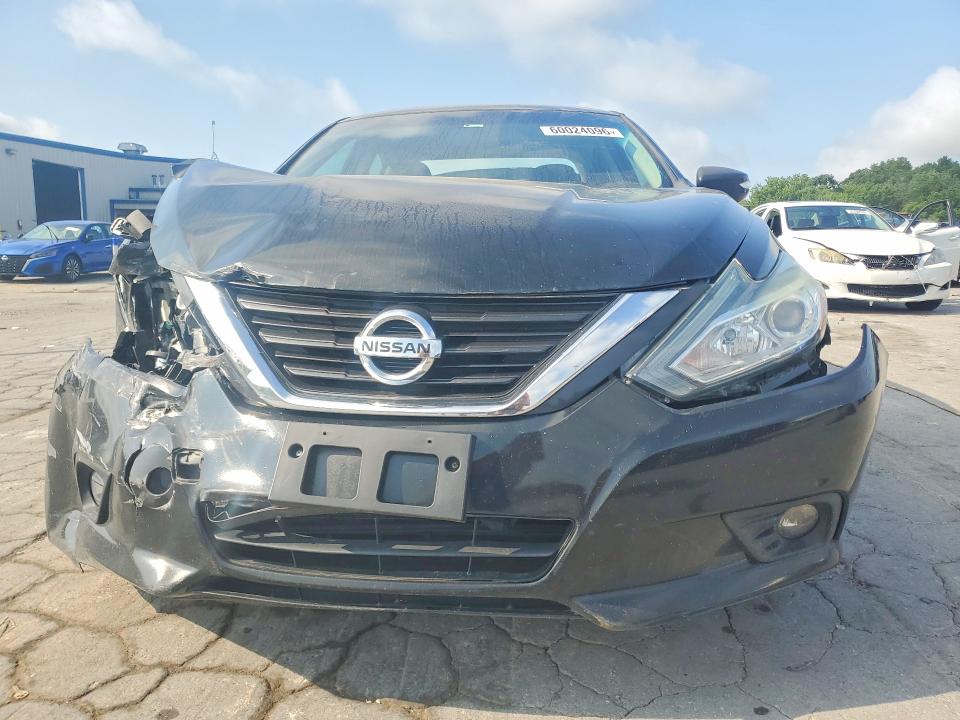 Продаж на аукціоні авто 2017 Nissan Altima, vin: 1N4AL3AP0HC280169, номер лоту: 60024096