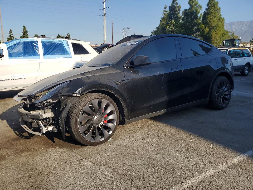 2024 Tesla Model Y მანქანა იყიდება აუქციონზე, vin: 7SAYGDEF7RF058515, აუქციონის ნომერი: 57357616