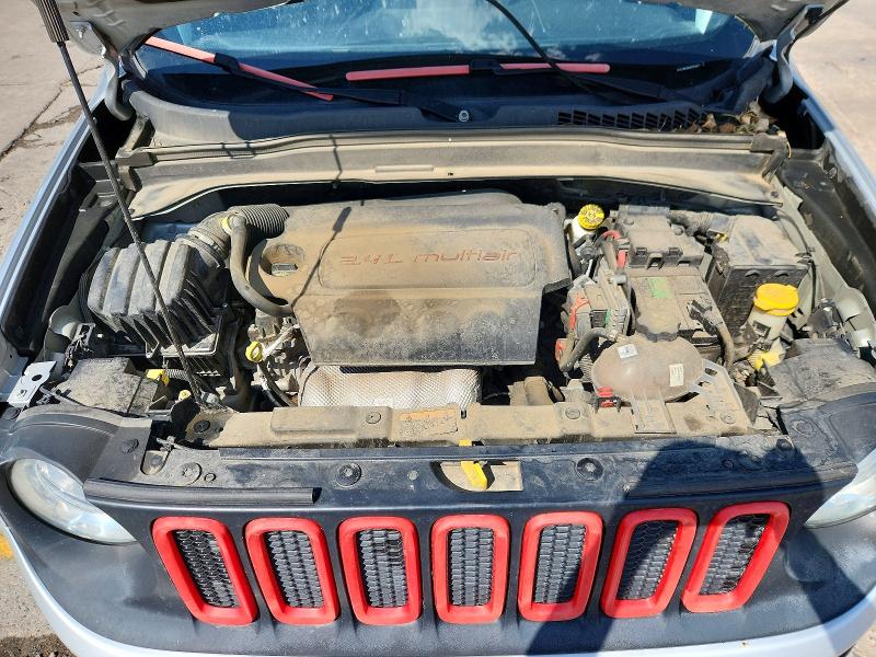 61947726 :رقم المزاد ، ZACCJBCB8JPG74377 vin ، 2018 Jeep Renegade مزاد بيع